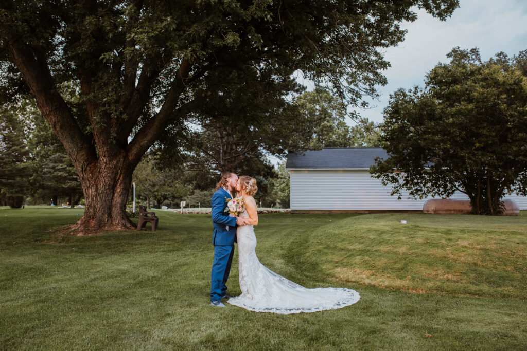 michigan bridal session with bride and groom
